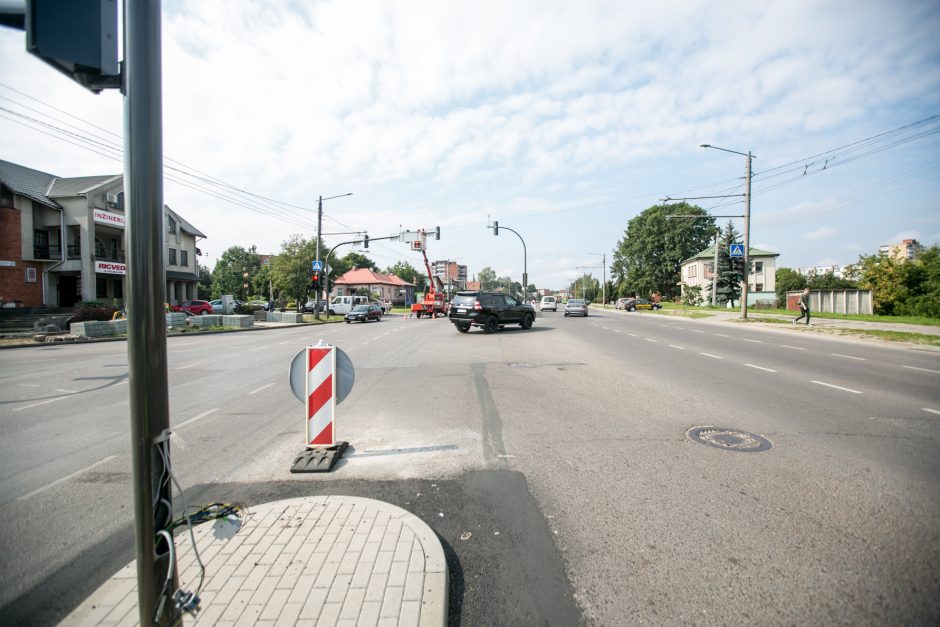 Vairuotojus Kaune piktina ne tik prasidėjusios spūstys: ar laukiama didelių avarijų?