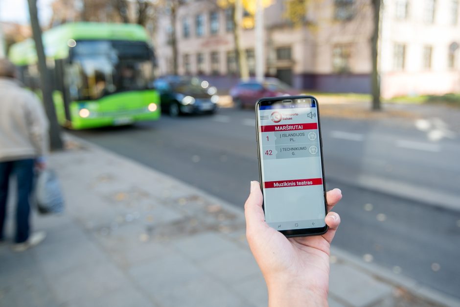 Speciali mobilioji programėlė leis patogiau keliauti Kauno viešuoju transportu