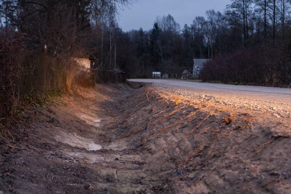 Tragiškos būklės Jūrės kelias – vėl akiratyje: darbininkai dingo vos įpusėjus darbus