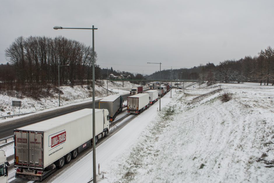 Dėl masinės avarijos Vakariniame aplinkkelyje buvo uždarytas eismas