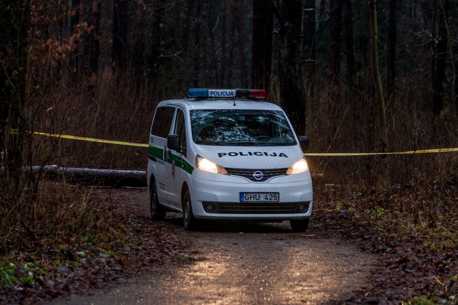 Po girininko radinio į Kleboniškio mišką sugužėjo specialiosios tarnybos 