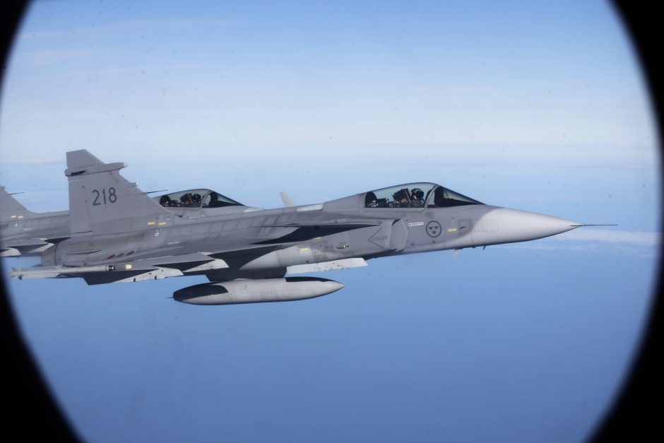 Virš Baltijos jūros – pavojingas NATO žvalgybos ir keleivinio lėktuvų suartėjimas