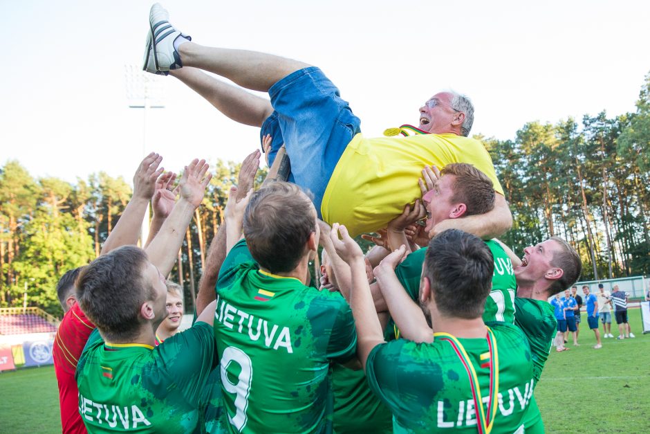 Lietuva pirmą kartą tapo Baltijos mažojo futbolo čempione
