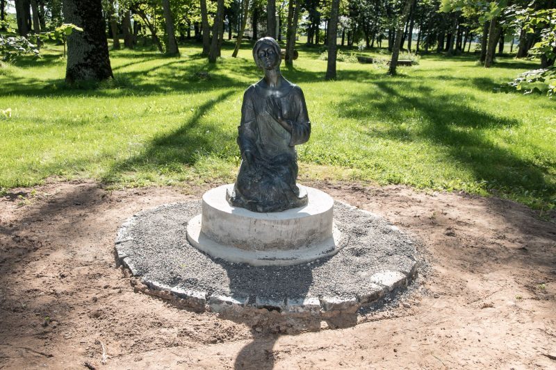 Į Lietuvą atkeliavo šv. Onos skulptūra iš Jeruzalės