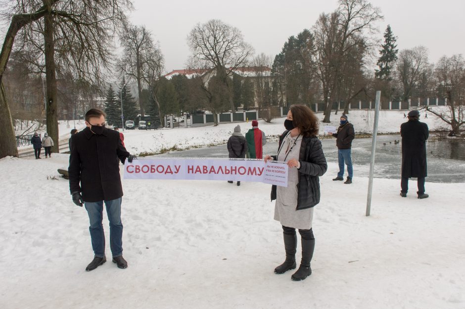 Po A. Navalno sulaikymo – piketas prie Rusijos ambasados Vilniuje 