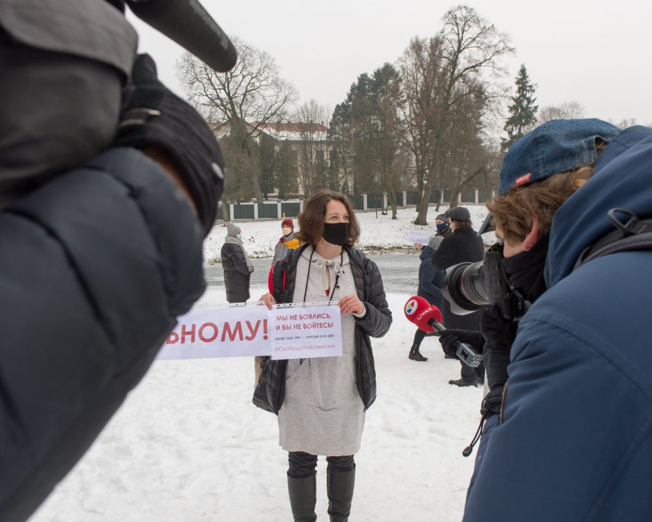 Po A. Navalno sulaikymo – piketas prie Rusijos ambasados Vilniuje