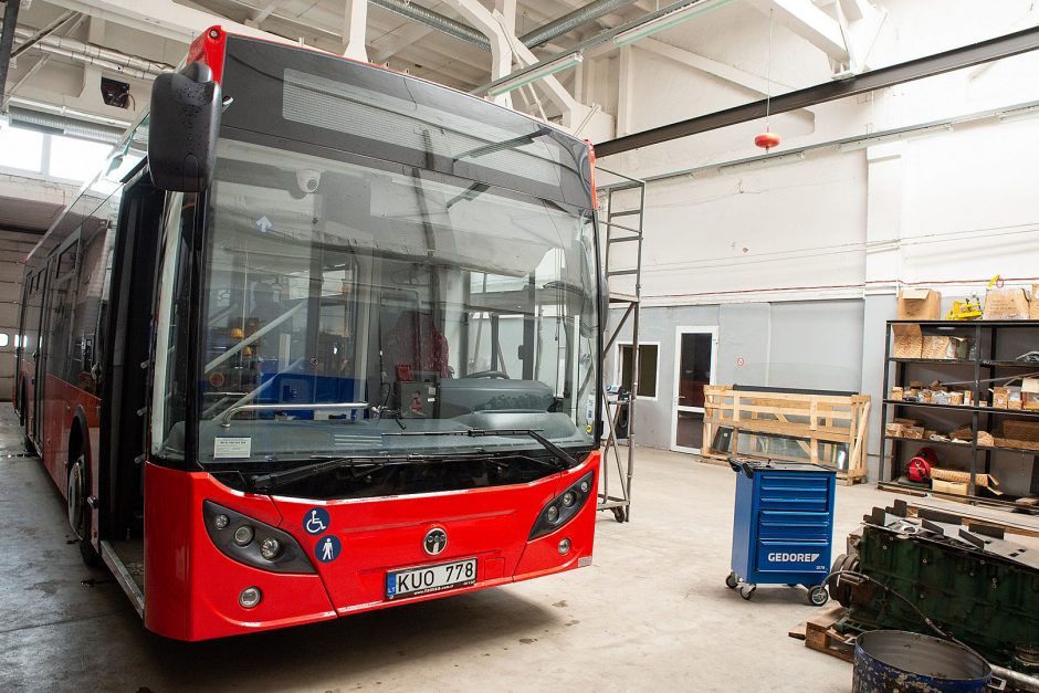 „Kauno autobusų“ vadovui – kirtis dėl autobusų pirkimo iš sūnaus vadovaujamos įmonės