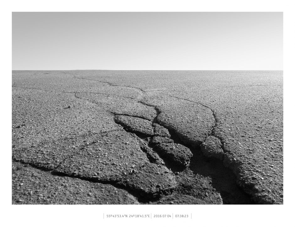 Vaizdai tarsi iš Marso: kai fotografijos išduoda vienišumą