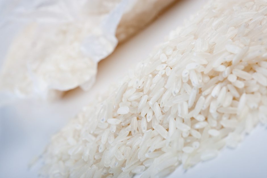 Dovanų pakavimas kitaip: naudojami net ryžiai