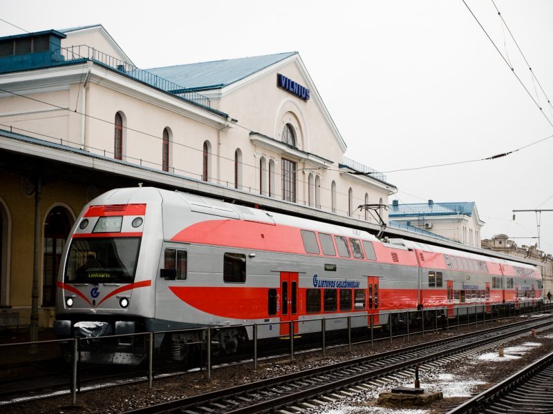 Sulaukę klausimų, „Lietuvos geležinkeliai“ prabangaus alkoholio nebepirks