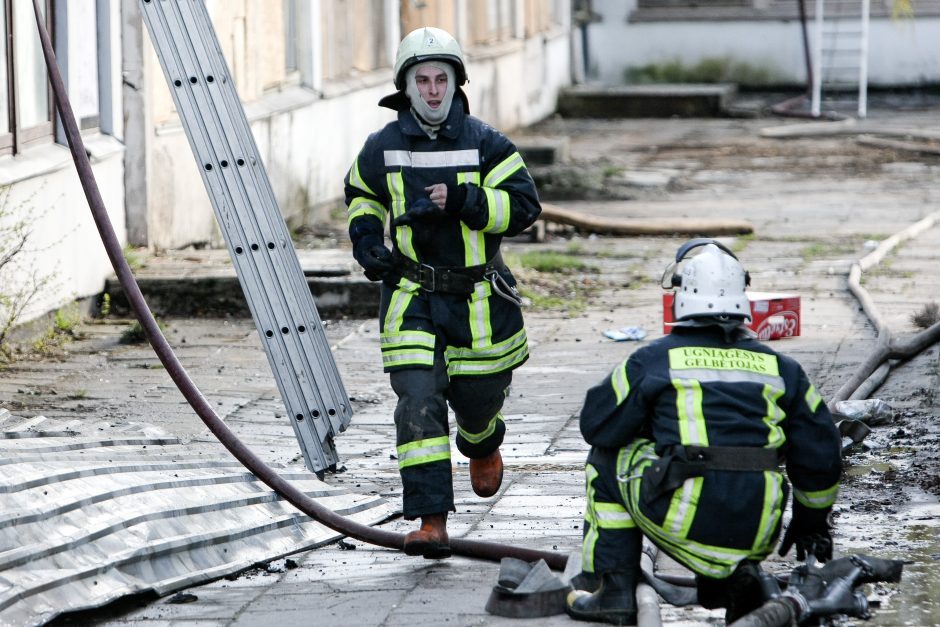 Kelmės rajone ceche kilo gaisras, įtariamas padegimas