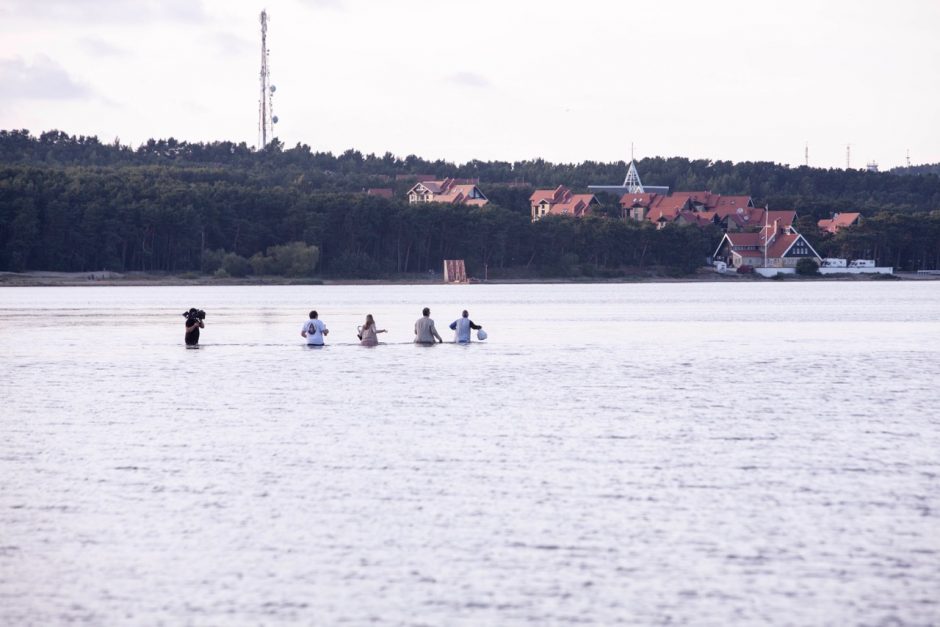 Komedijos aktorių linksmybės pakels nuotaiką kiekvienam (pamatykite vaizdo įrašą)