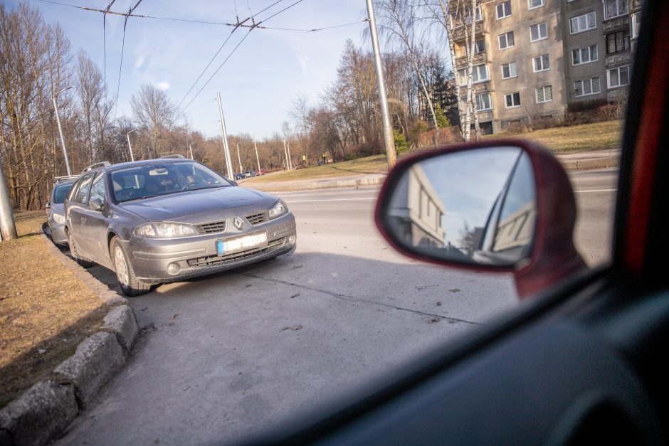 Naujos taisyklės kauniečiams – nė motais: kiemuose pagausėjo pažeidimų