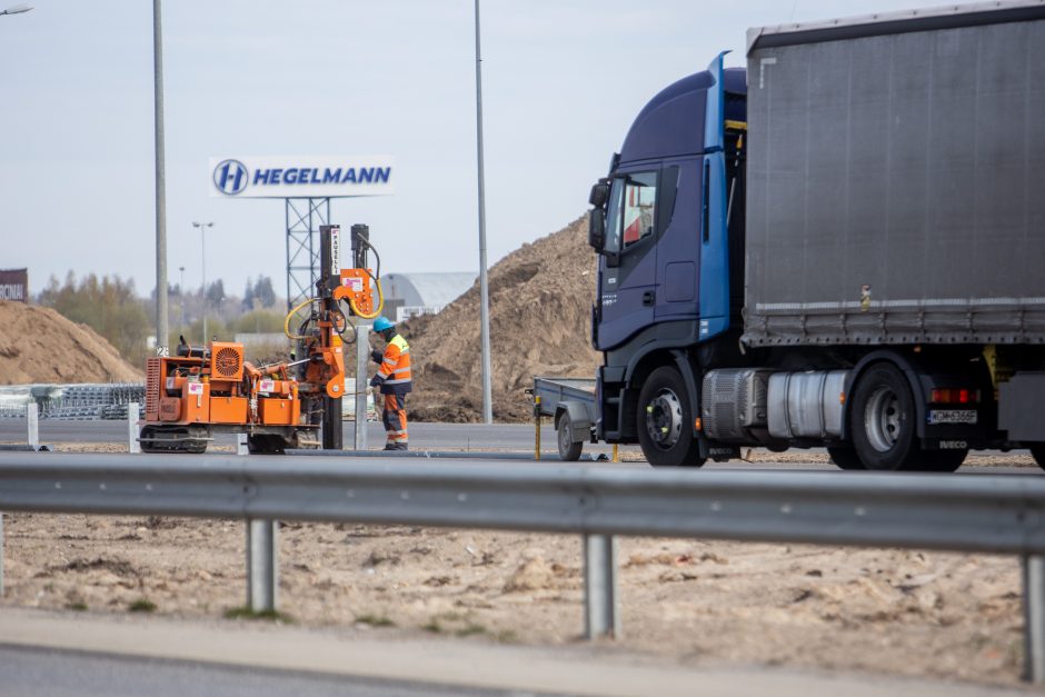 Jokio eismo saugumo: iš Giraitės – tiesiai į magistralę