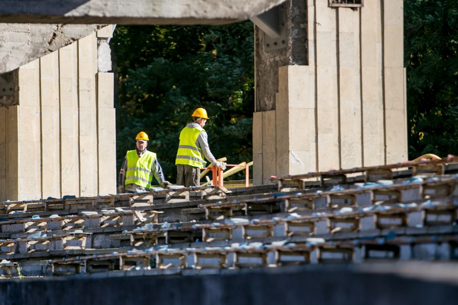 Renginiai pradėtame tvarkyti Kauno stadione užkliuvo Darbo inspekcijai