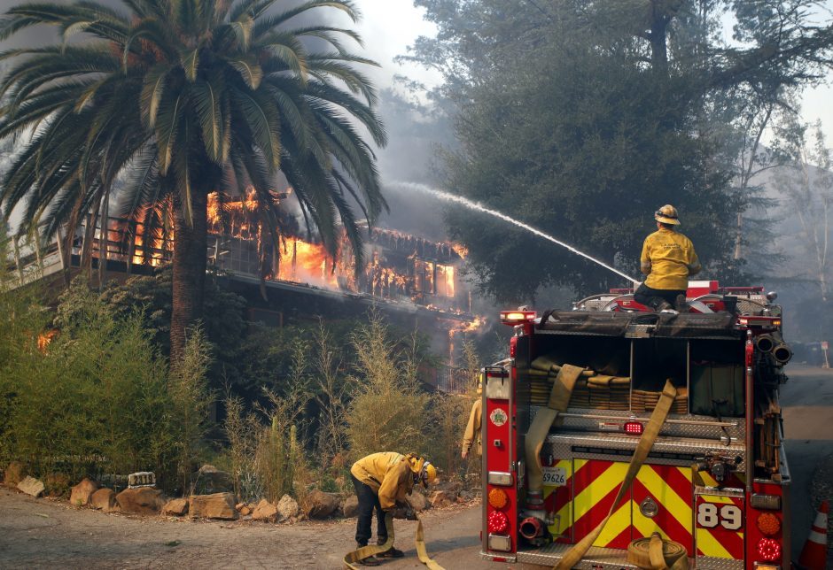 Kalifornijoje gaisrų aukų padaugėjo iki 59, dar 130 žmonių ieškoma
