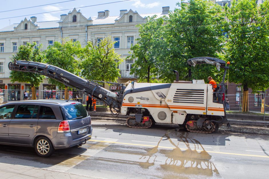 Kelio darbai vienoje pagrindinių Kauno sankryžų