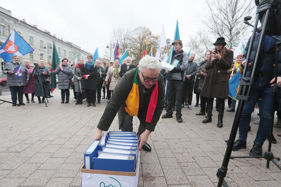 Kauno rajono gyventojai surengė piketą prie VRM