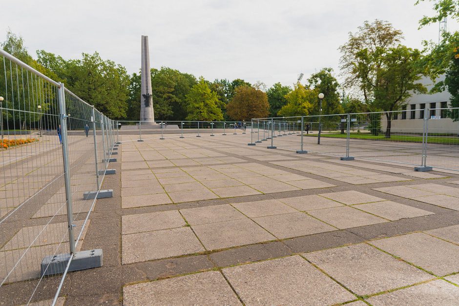 Senasis Kauno stadionas skaičiuoja paskutines minutes: ruošiamasi griovimo darbams 