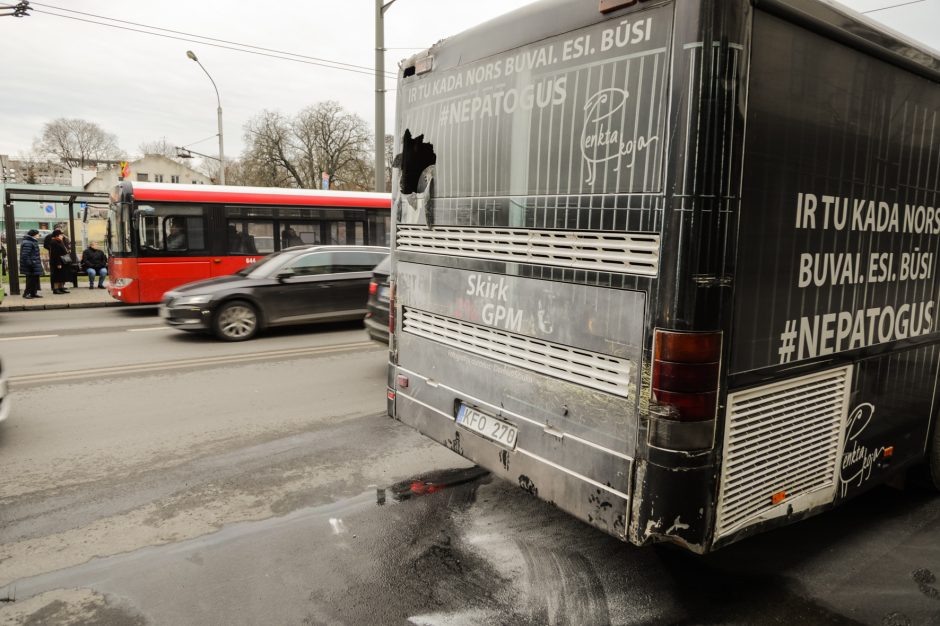 Kauno centre užsidegė autobusas