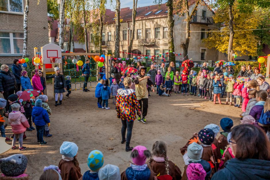 Mažieji kauniečiai Senamiestyje dovanojo šypsenas