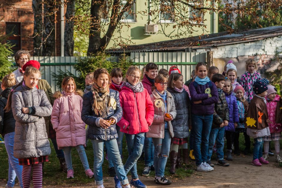 Mažieji kauniečiai Senamiestyje dovanojo šypsenas