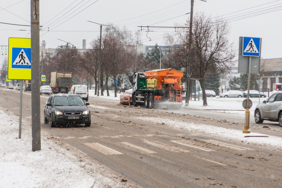 Apie situaciją Kauno gatvėse: kai kur važiuoti – tikra tragedija