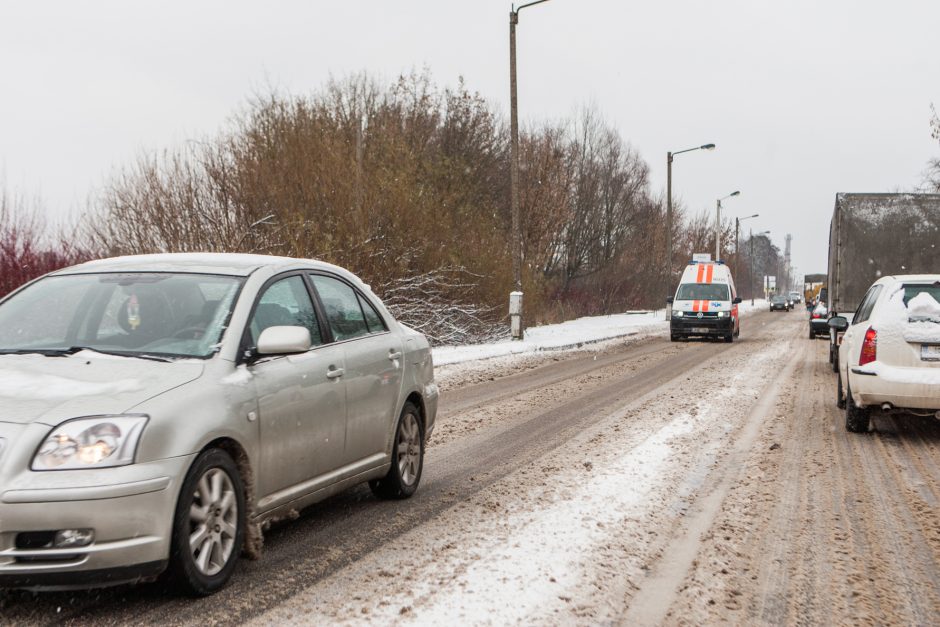 Apie situaciją Kauno gatvėse: kai kur važiuoti – tikra tragedija