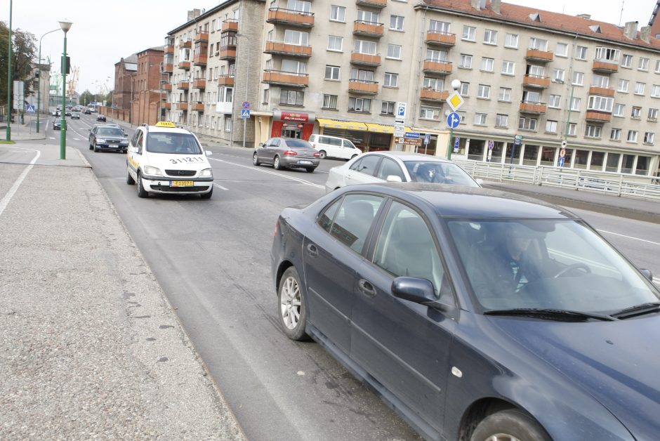 Pilies tilto uždarymas: valdžia ragina reaguoti supratingai