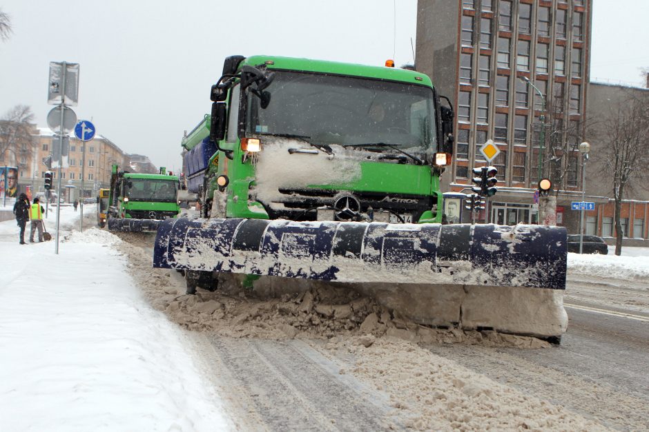 Savivaldybės laiškas sukėlė sumaištį: kelininkai nebežino, kaip dirbti