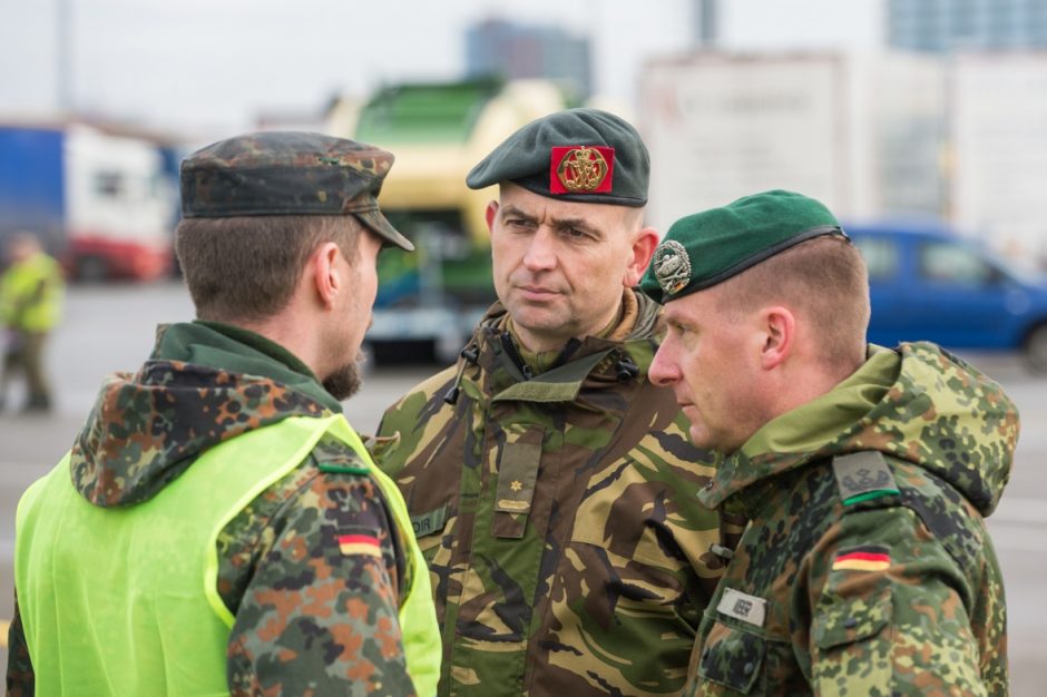 Nyderlandų karių kovinė technika – jau Lietuvoje