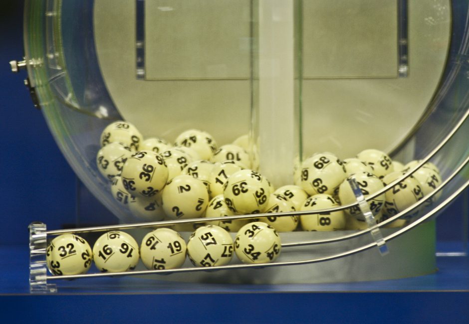 Nuspręsta: loterijų laimėjimai nebus išmokami asmenims iki 16 metų