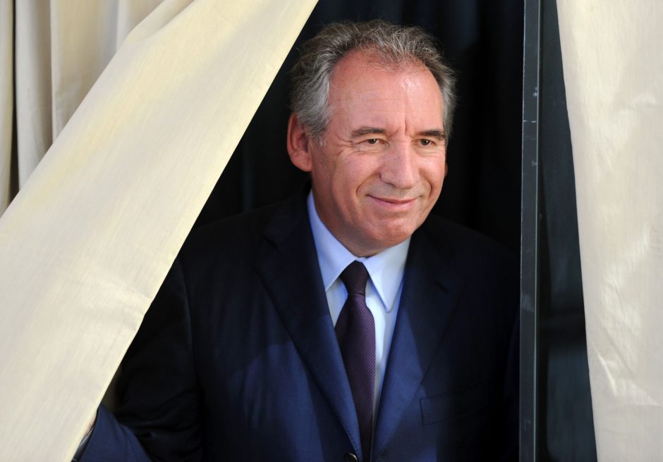 Prancūzijos vyriausybę palieka svarbus prezidento E. Macrono sąjungininkas