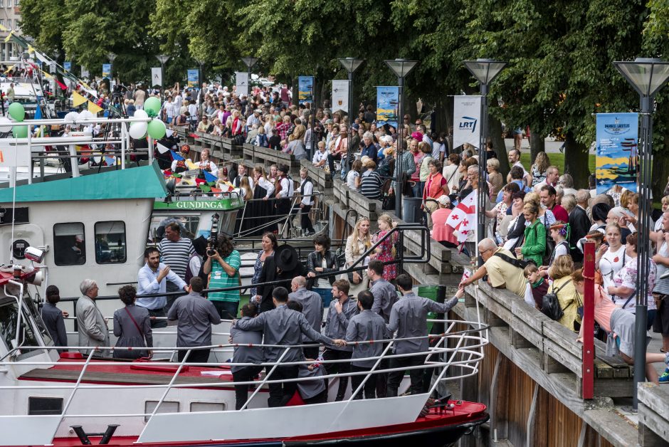 „Parbėg laivelis“ kviečia atrasti tautosakos sodą