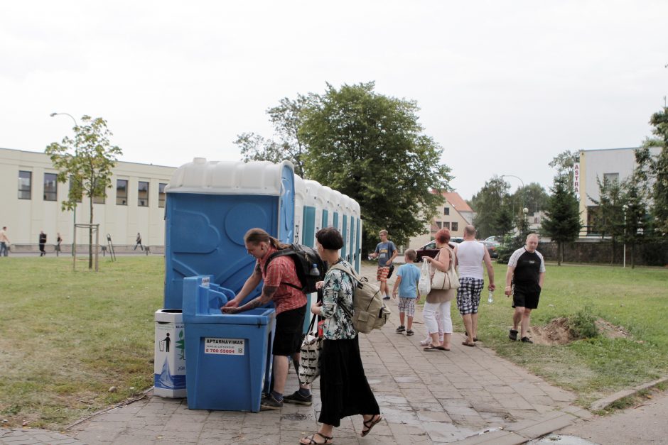 Šventėje – keli šimtai tualetų