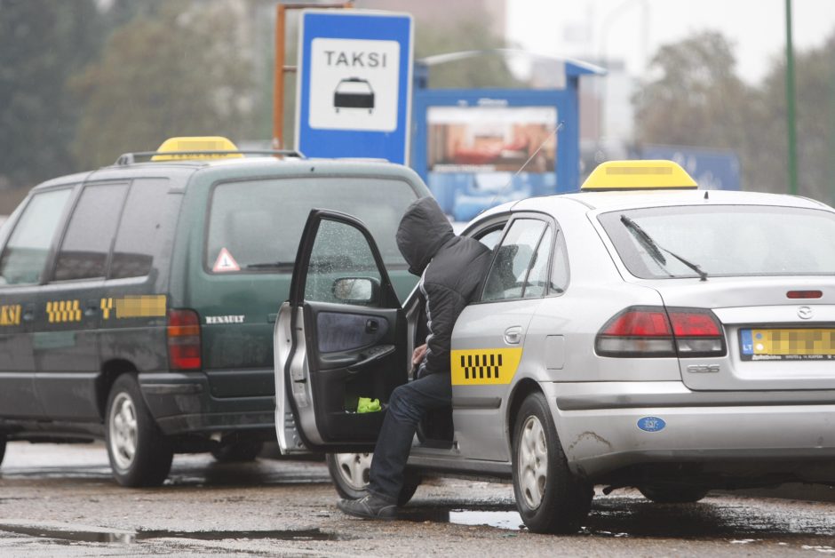 Klaipėdoje keleivis talžė taksi vairuotoją