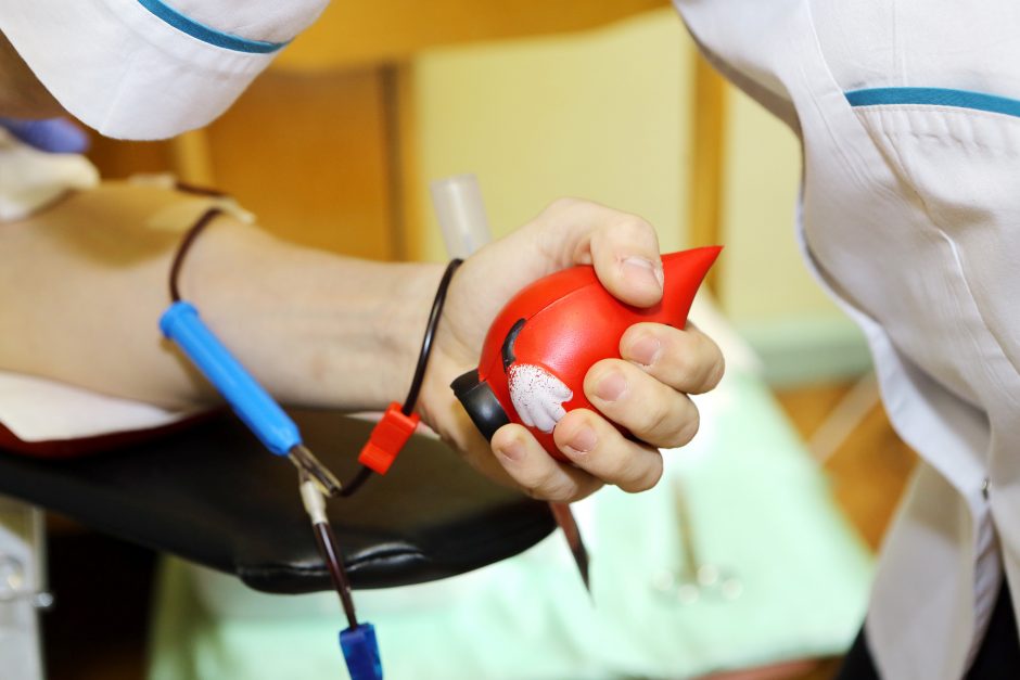 Daugelis donorų už kraują piniginio atlygio neprašo