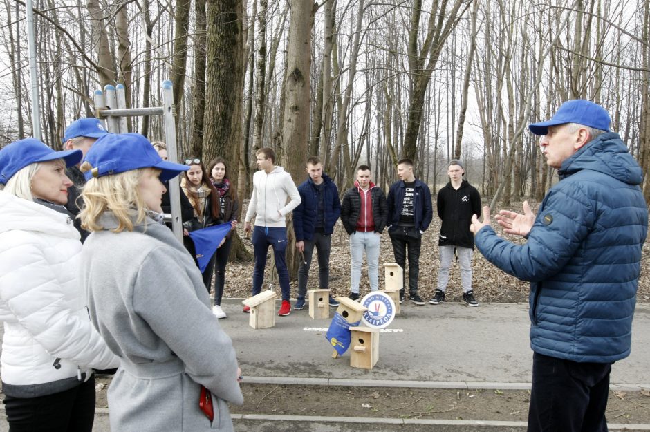 Klaipėdiečiai grąžina skolą gamtai