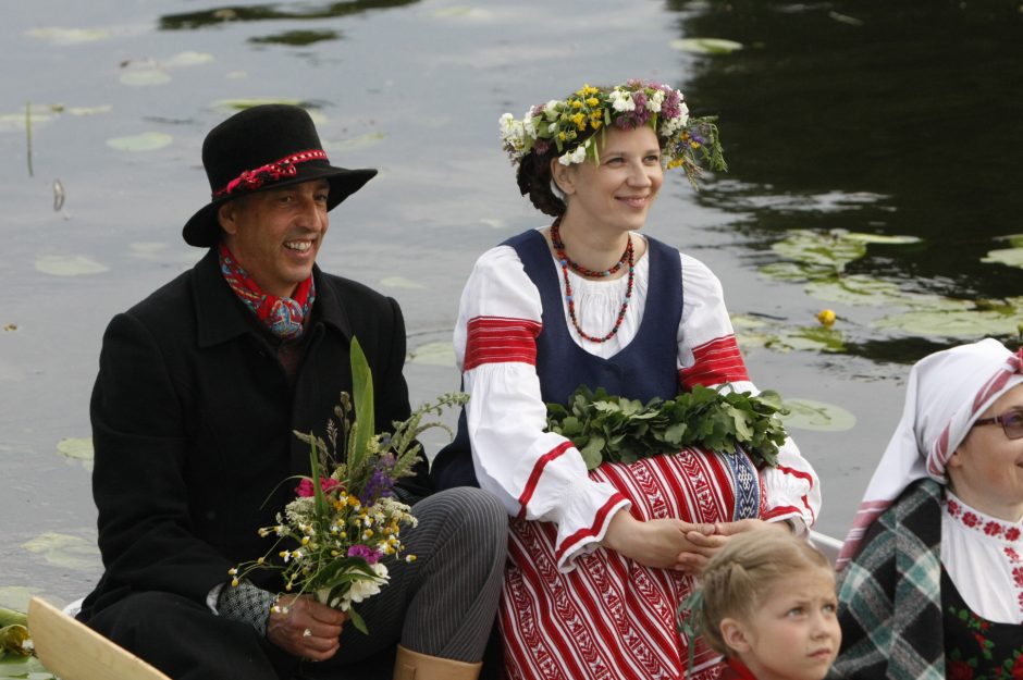 Per Jonines pajūryje lis