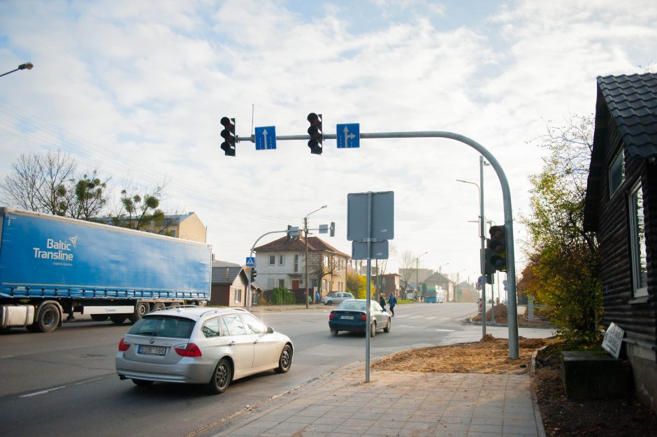 Nauji šviesoforai: padeda ar trukdo?