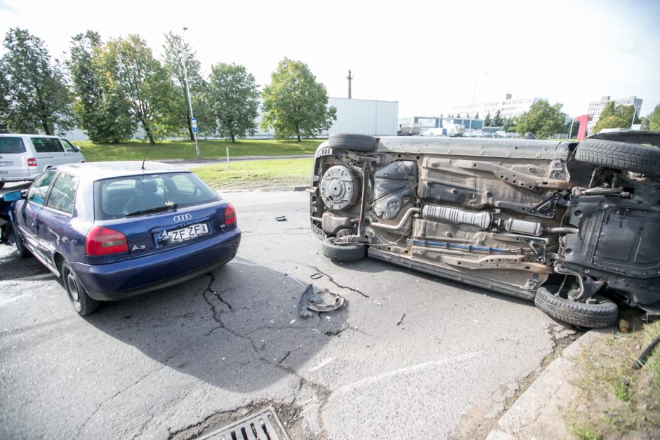 Dviejų automobilių avarija Taikos prospekte