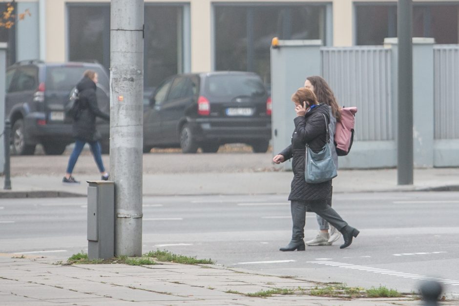 Kaune reidą vykdę pareigūnai: pėstieji perėjose iš rankų nepaleidžia telefonų