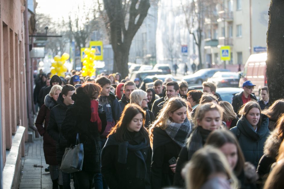 Ilgoje eisenoje – šimtmetį mininti S. Dariaus ir S. Girėno gimnazija