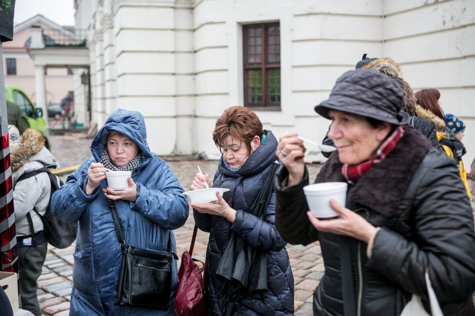 Maltiečių sriubos karavanas