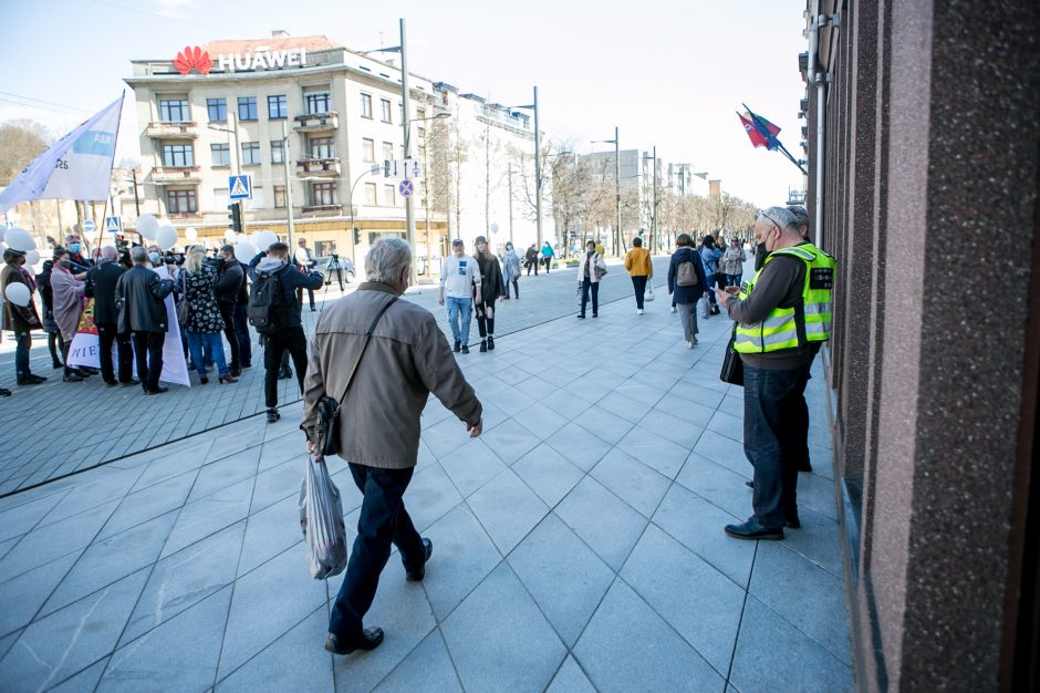 Architektai susirinko palaikyti teisiamą A. Karalių