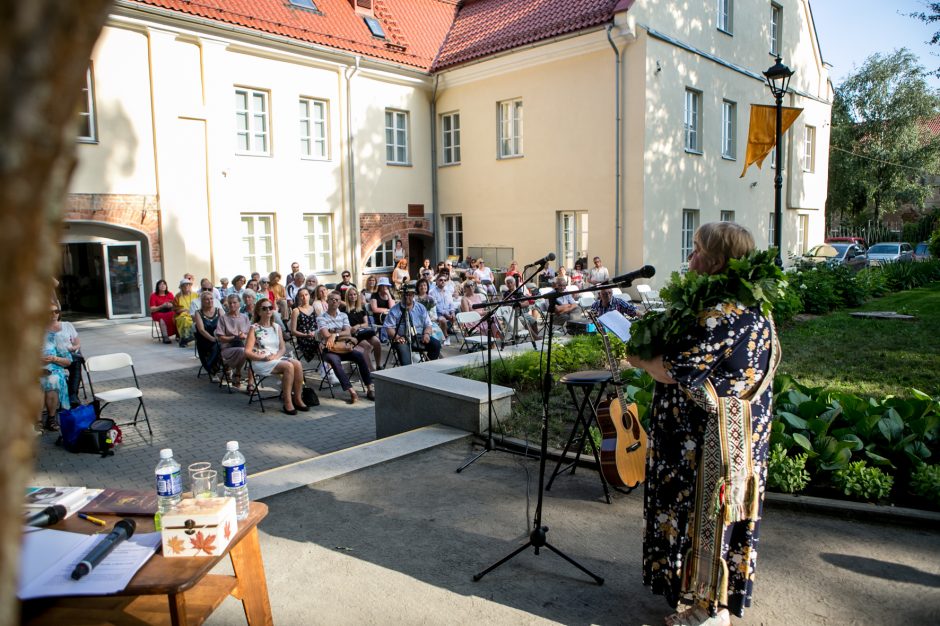 Pagerbta „Poezijos pavasario“ laureatė D.Zelčiūtė