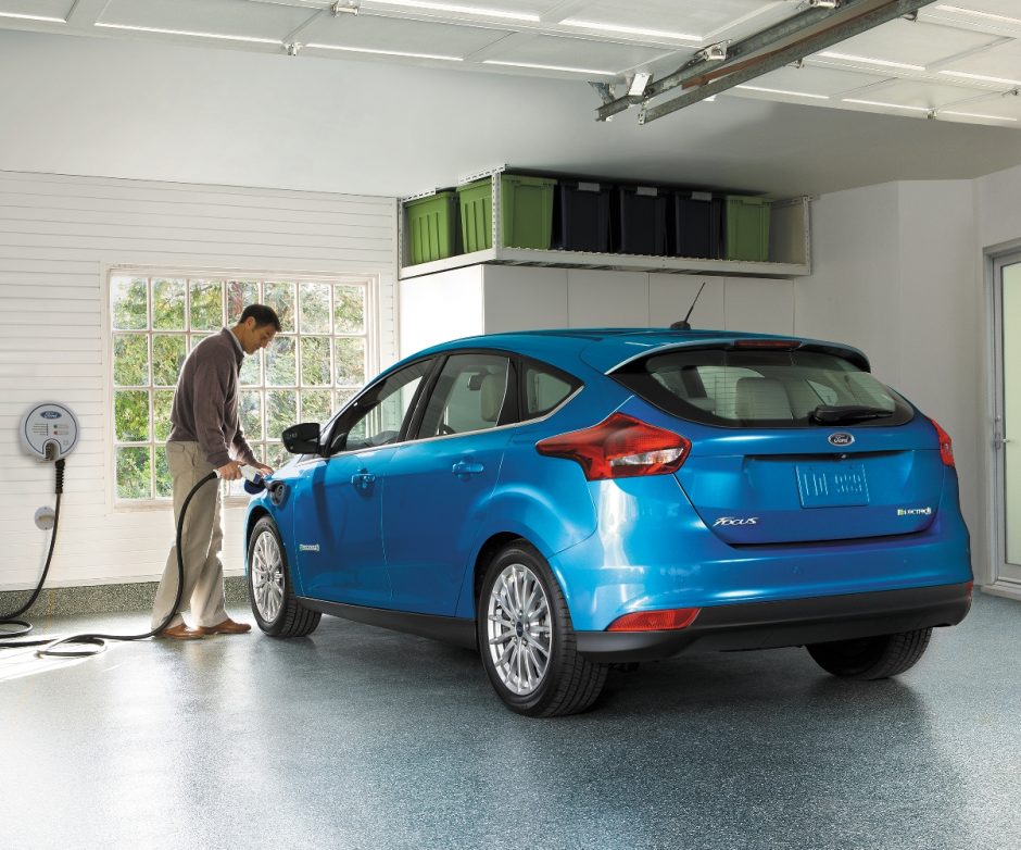 „Ford“ plečia elektromobilių asortimentą