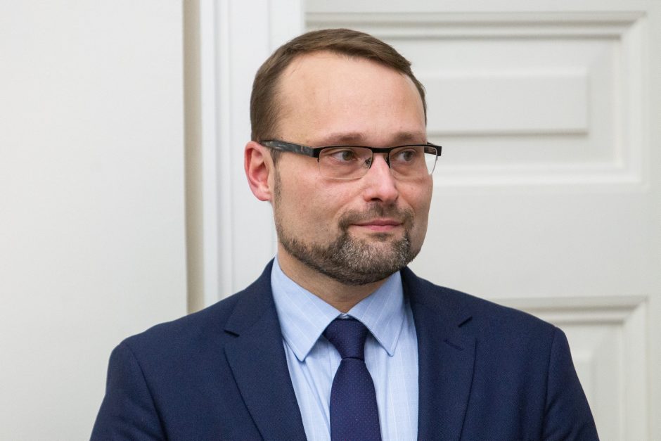 Ministras M. Kvietkauskas – darbštus, bet greit „užsidegantis“ oratorius