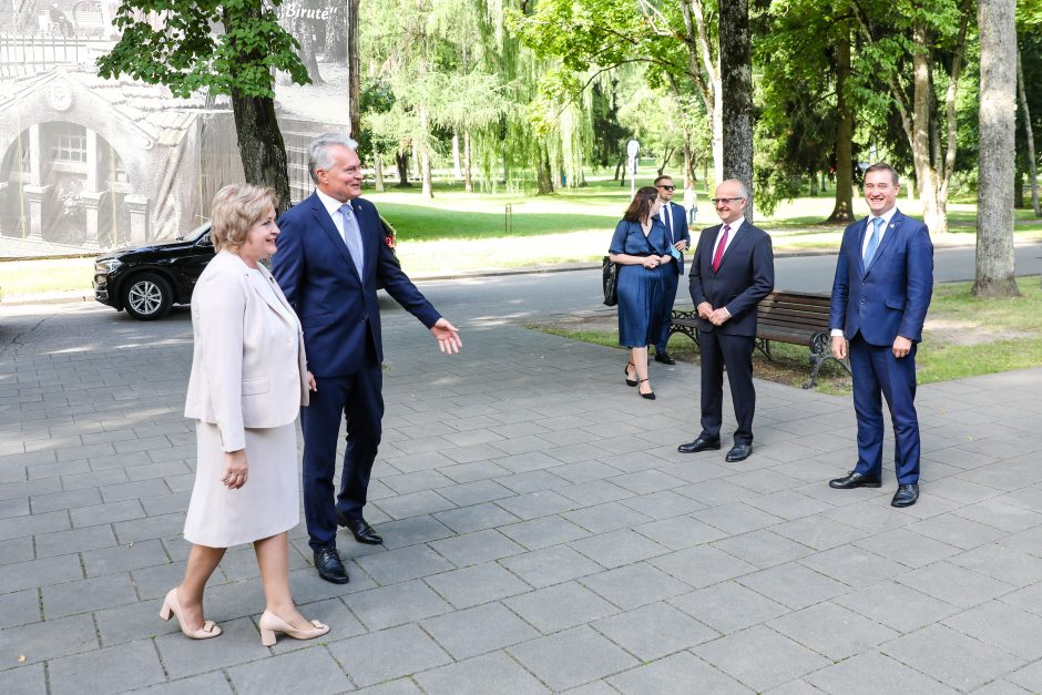 Prezidentas sutinka, kad Sausio 13-oji būtų nedarbo diena