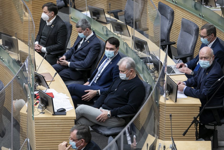 Seimas po audringų diskusijų patvirtino kitų metų valstybės biudžetą